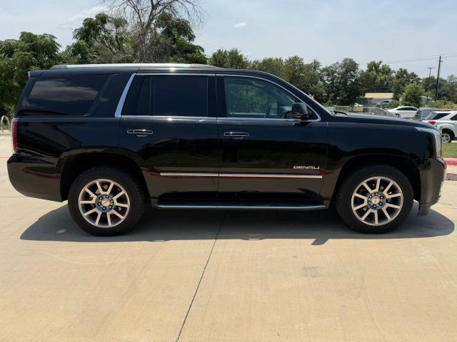 GMC Yukon Vehicle Full-screen Gallery Image 07