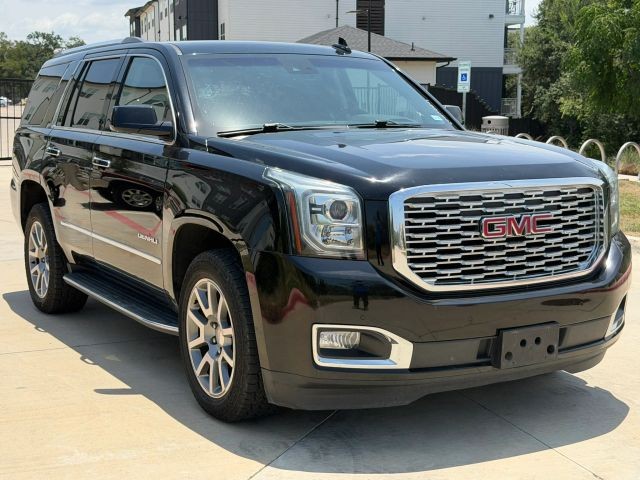 GMC Yukon Vehicle Full-screen Gallery Image 08