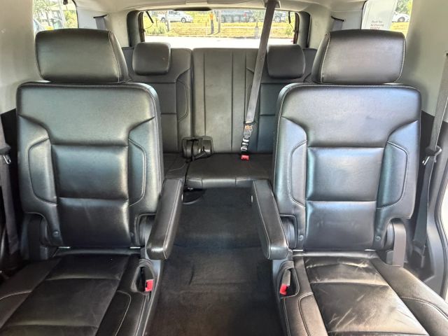 Chevrolet Tahoe Vehicle Full-screen Gallery Image 15