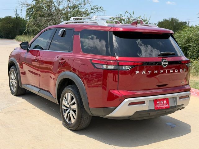 Nissan Pathfinder Vehicle Full-screen Gallery Image 04