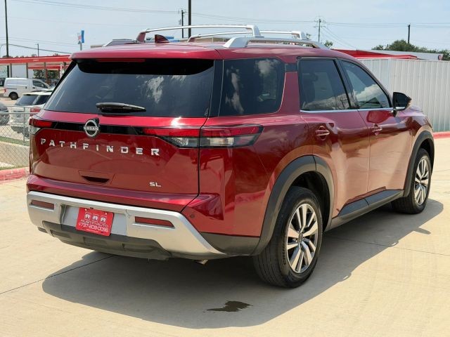 Nissan Pathfinder Vehicle Full-screen Gallery Image 06