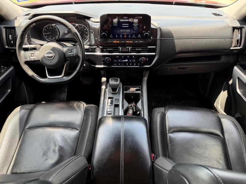 Nissan Pathfinder Vehicle Full-screen Gallery Image 20