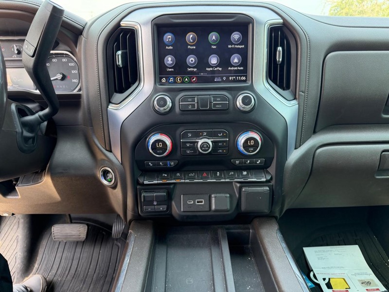 GMC Sierra 1500 Vehicle Full-screen Gallery Image 14