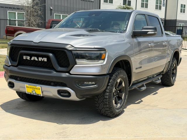 Ram 1500 Vehicle Full-screen Gallery Image 02