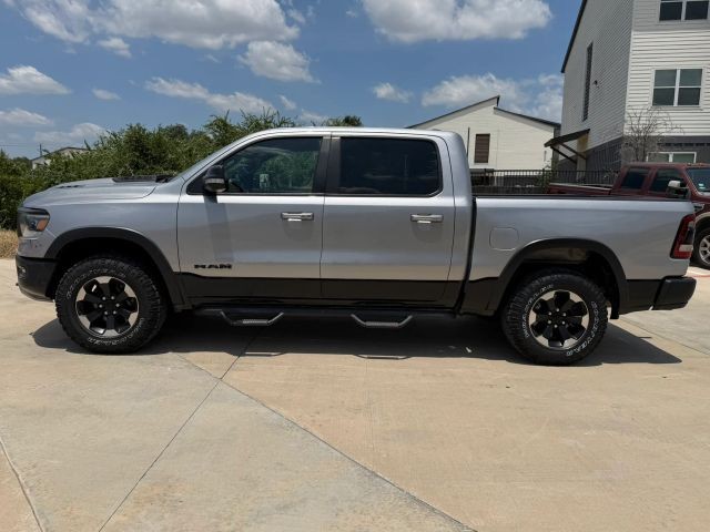 Ram 1500 Vehicle Full-screen Gallery Image 03