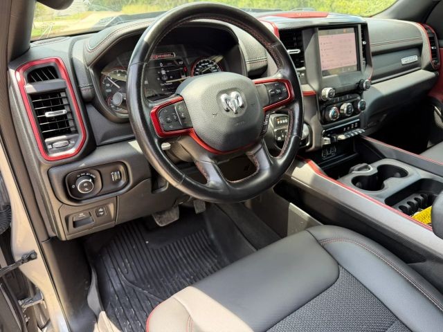Ram 1500 Vehicle Full-screen Gallery Image 11