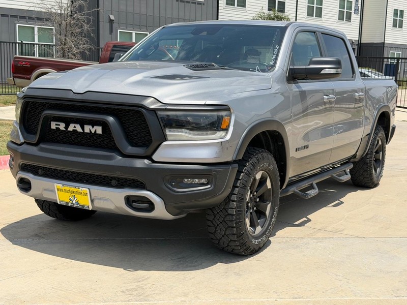 Ram 1500 Vehicle Full-screen Gallery Image 02