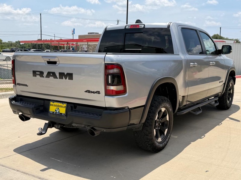 Ram 1500 Vehicle Full-screen Gallery Image 06