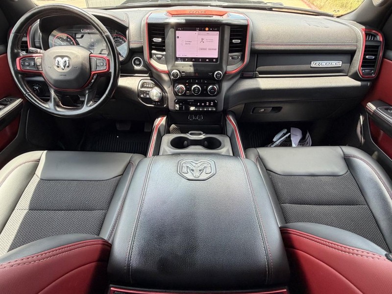 Ram 1500 Vehicle Full-screen Gallery Image 20