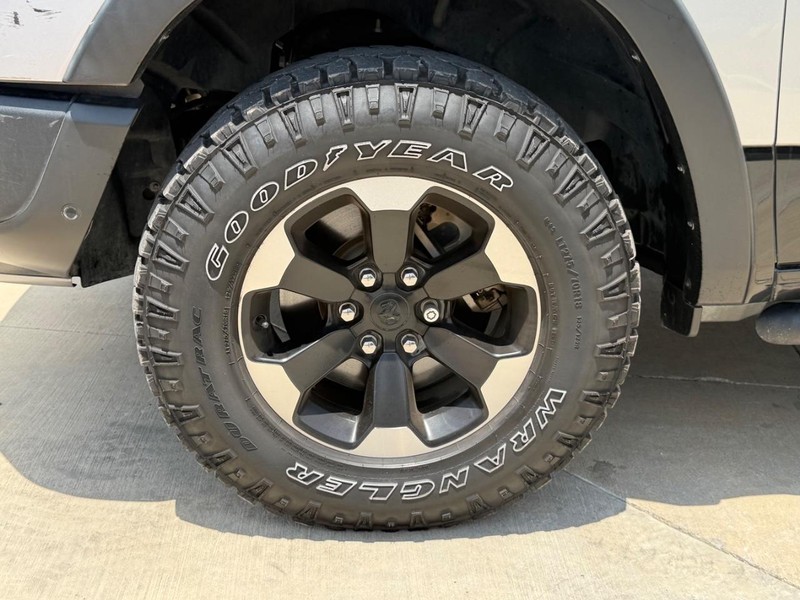 Ram 1500 Vehicle Full-screen Gallery Image 22