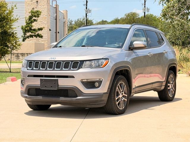 Jeep Compass Vehicle Full-screen Gallery Image 02