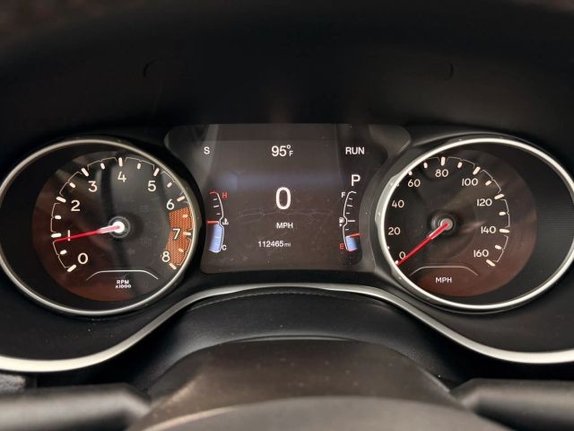 Jeep Compass Vehicle Full-screen Gallery Image 13