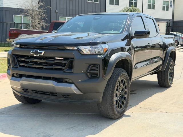 Chevrolet Colorado Vehicle Full-screen Gallery Image 02