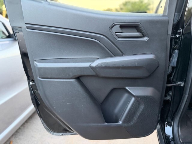 Chevrolet Colorado Vehicle Full-screen Gallery Image 17