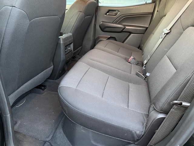 Chevrolet Colorado Vehicle Full-screen Gallery Image 18