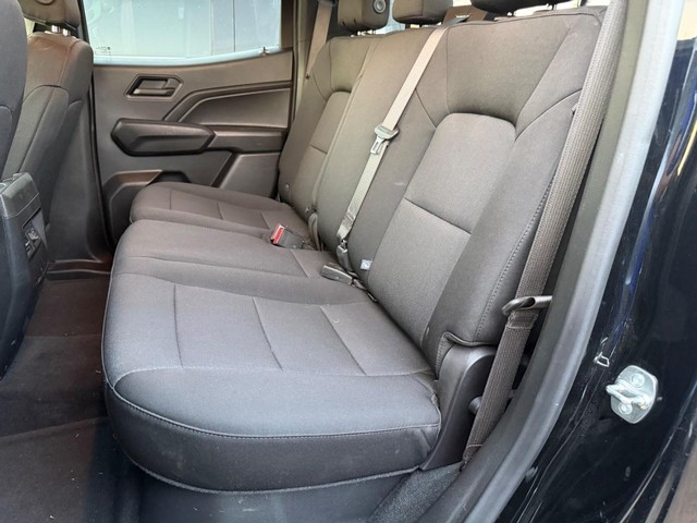 Chevrolet Colorado Vehicle Full-screen Gallery Image 19