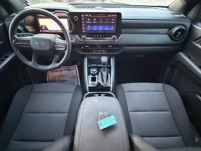 Chevrolet Colorado Vehicle Full-screen Gallery Image 21