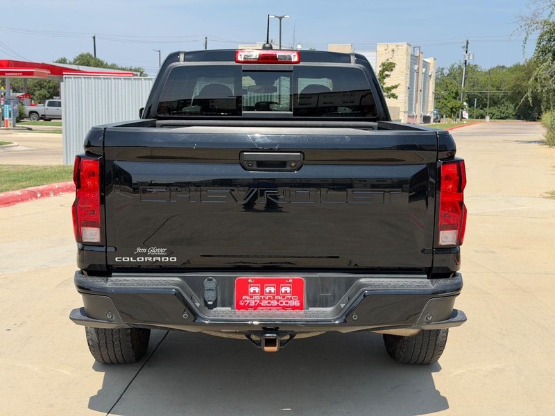 Chevrolet Colorado Vehicle Full-screen Gallery Image 05