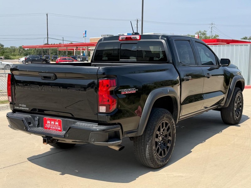Chevrolet Colorado Vehicle Full-screen Gallery Image 06