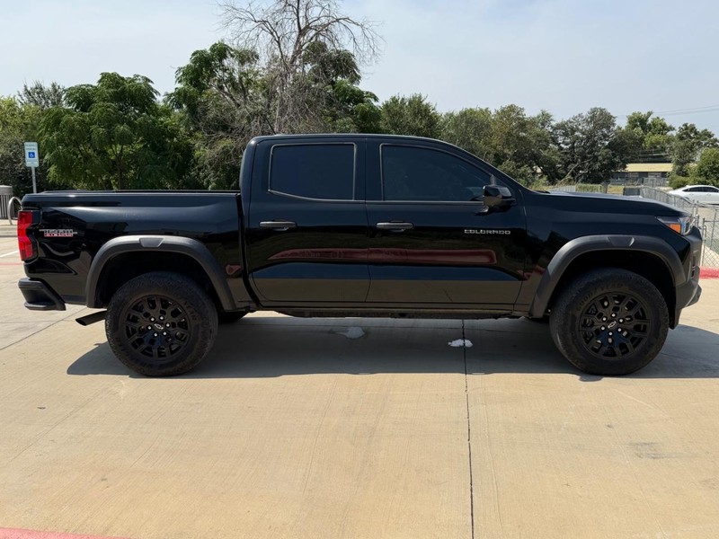 Chevrolet Colorado Vehicle Full-screen Gallery Image 07