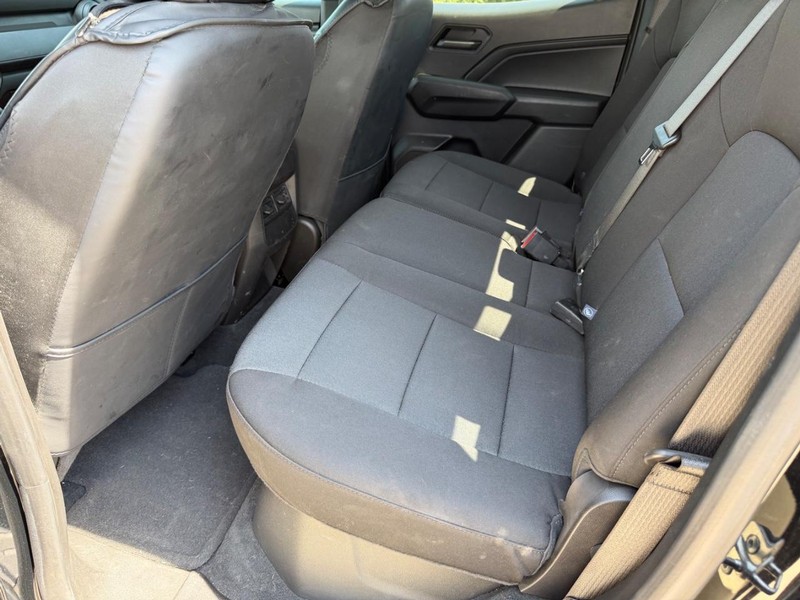 Chevrolet Colorado Vehicle Full-screen Gallery Image 17