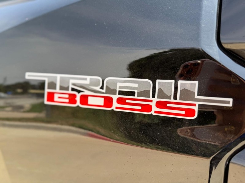 Chevrolet Colorado Vehicle Full-screen Gallery Image 20