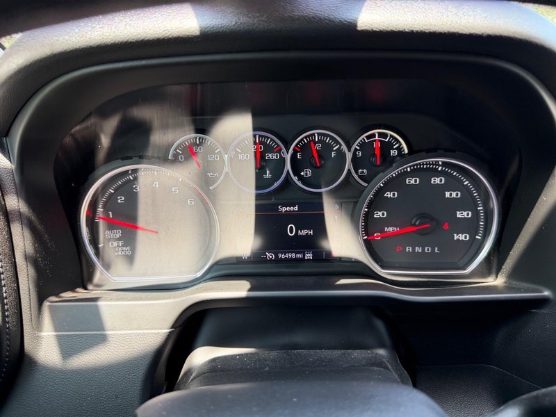 Chevrolet Silverado 1500 Vehicle Full-screen Gallery Image 13