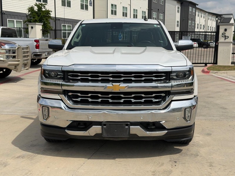 Chevrolet Silverado 1500 Vehicle Full-screen Gallery Image 09