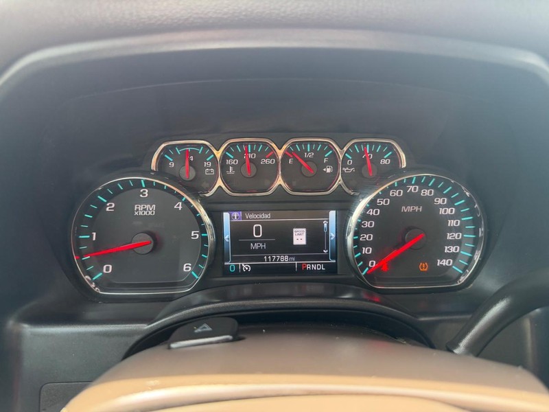 Chevrolet Silverado 1500 Vehicle Full-screen Gallery Image 13