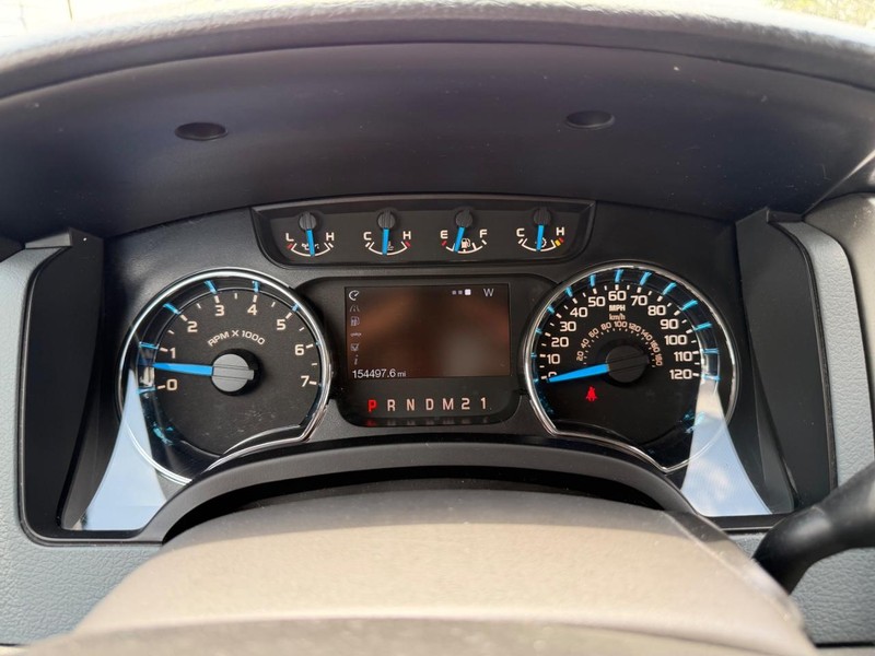 Ford F-150 Vehicle Full-screen Gallery Image 13