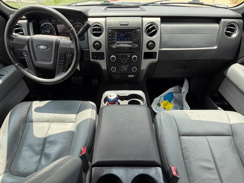 Ford F-150 Vehicle Full-screen Gallery Image 19
