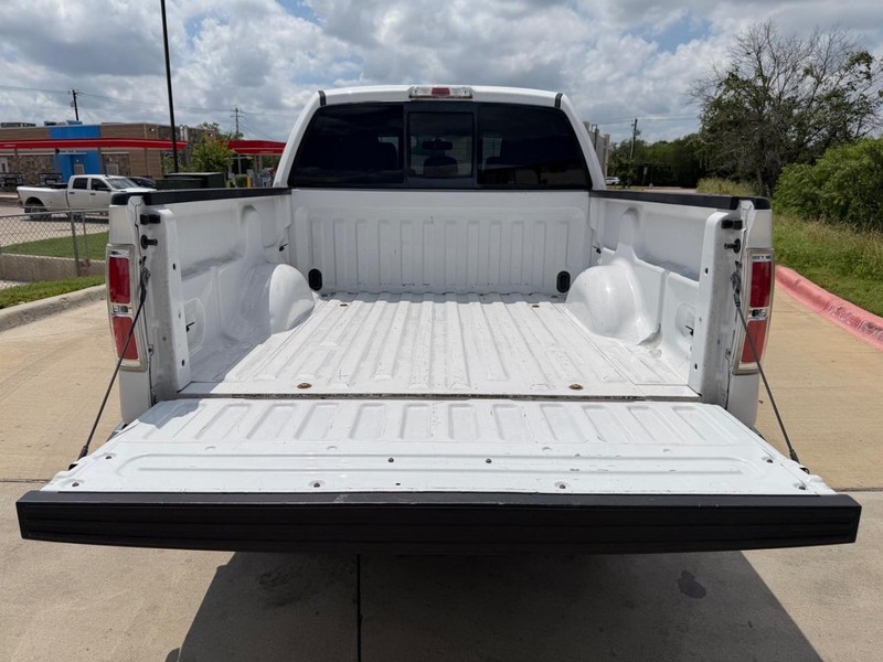 Ford F-150 Vehicle Full-screen Gallery Image 20