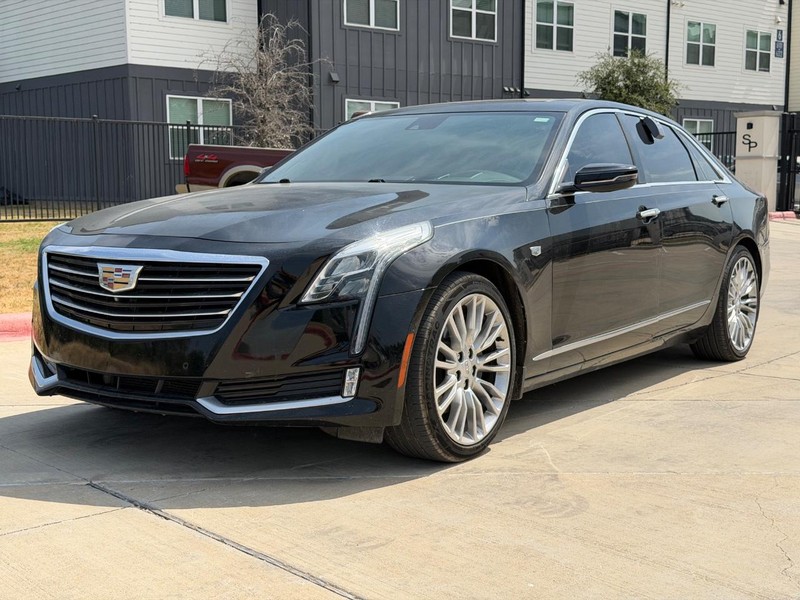 Cadillac CT6 Sedan Vehicle Full-screen Gallery Image 02