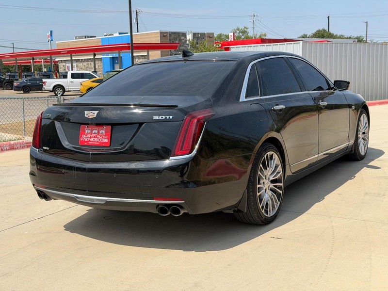 Cadillac CT6 Sedan Vehicle Full-screen Gallery Image 06