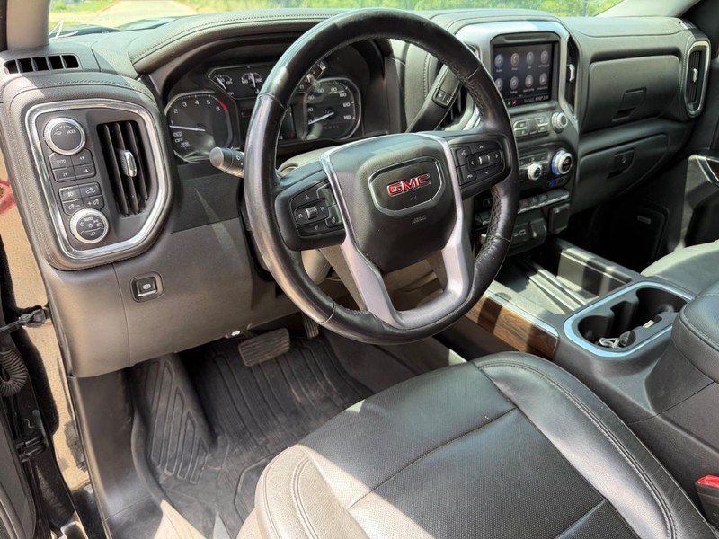 GMC Sierra 1500 Vehicle Full-screen Gallery Image 11