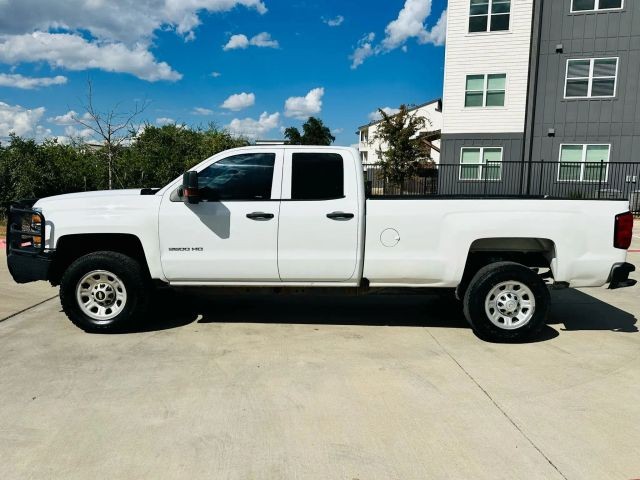 Chevrolet Silverado 2500HD Vehicle Full-screen Gallery Image 03