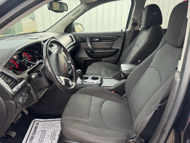 GMC Acadia Vehicle Full-screen Gallery Image 10