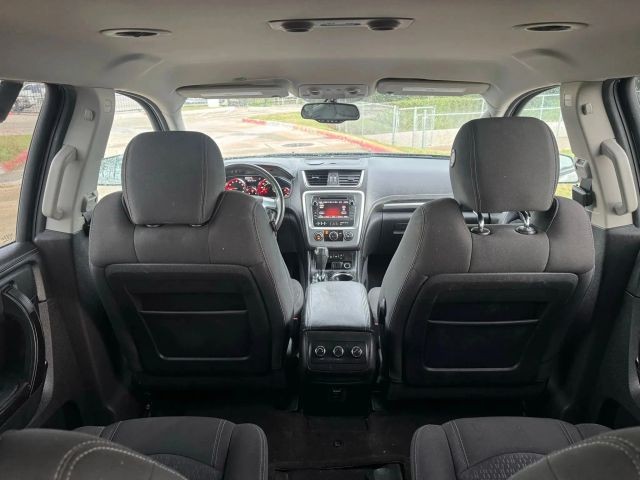 GMC Acadia Vehicle Full-screen Gallery Image 17