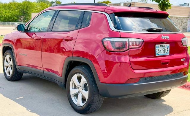 Jeep Compass Vehicle Full-screen Gallery Image 02