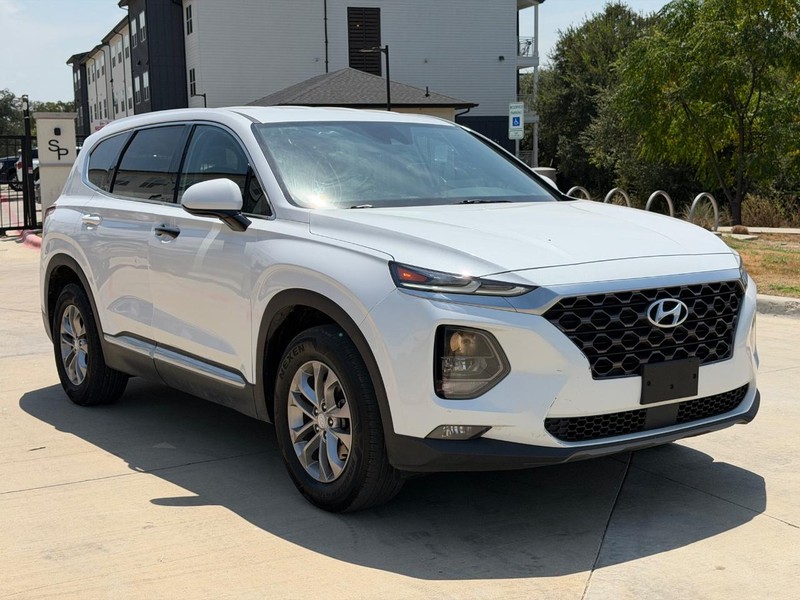 Hyundai Santa Fe Vehicle Full-screen Gallery Image 08