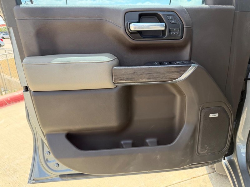 Chevrolet Silverado 1500 Vehicle Full-screen Gallery Image 08