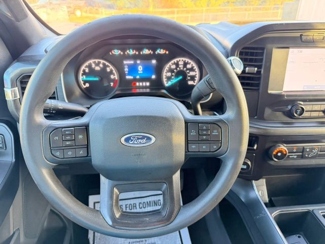 Ford F-150 Vehicle Full-screen Gallery Image 15