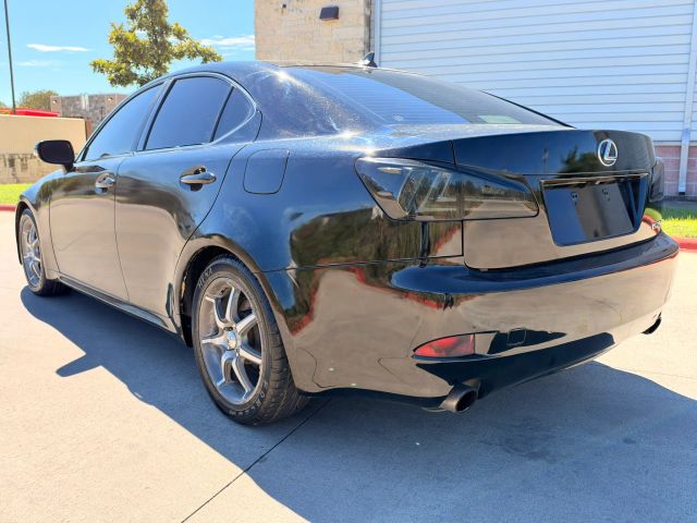 Lexus IS 250 Vehicle Full-screen Gallery Image 04
