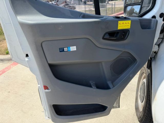 Ford Transit Cargo Van Vehicle Full-screen Gallery Image 10