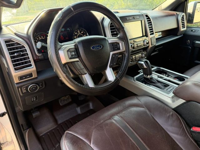 Ford F-150 Vehicle Full-screen Gallery Image 11