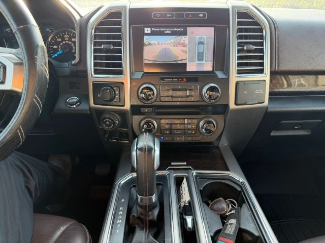 Ford F-150 Vehicle Full-screen Gallery Image 15