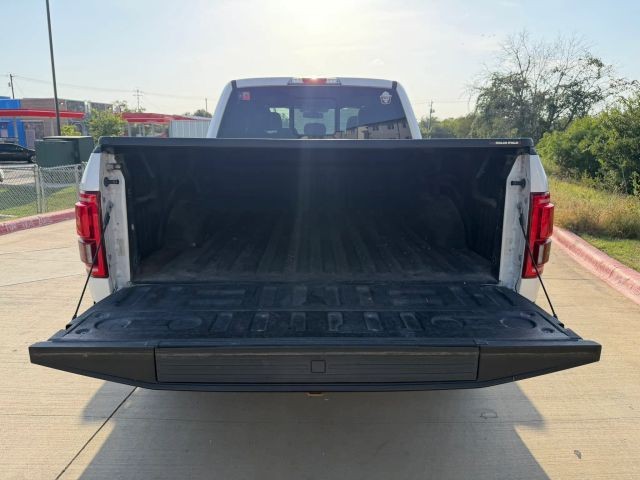 Ford F-150 Vehicle Full-screen Gallery Image 23