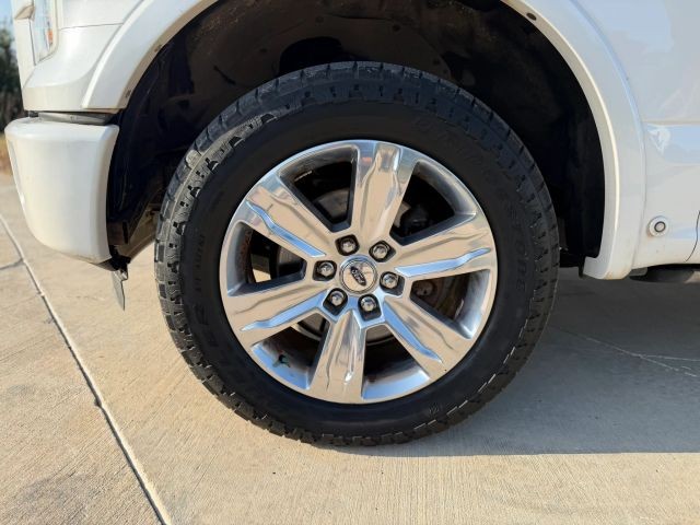 Ford F-150 Vehicle Full-screen Gallery Image 26