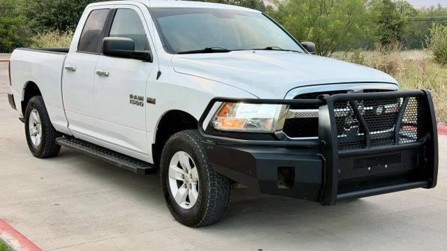 Ram 1500 Vehicle Full-screen Gallery Image 02