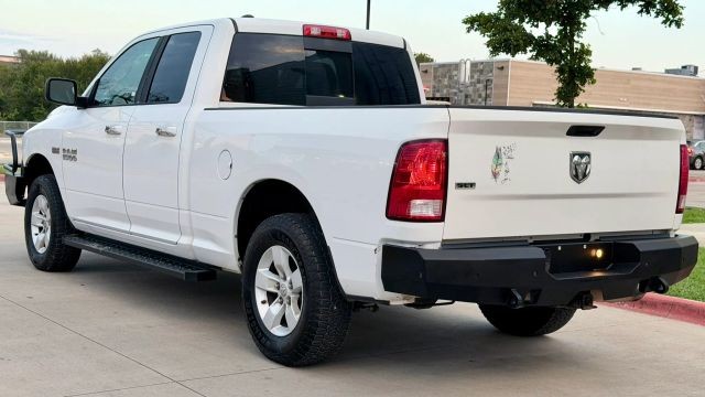Ram 1500 Vehicle Full-screen Gallery Image 03